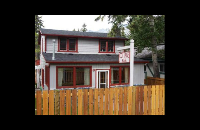 Exterior view of Cottage Bed & Breakfast.