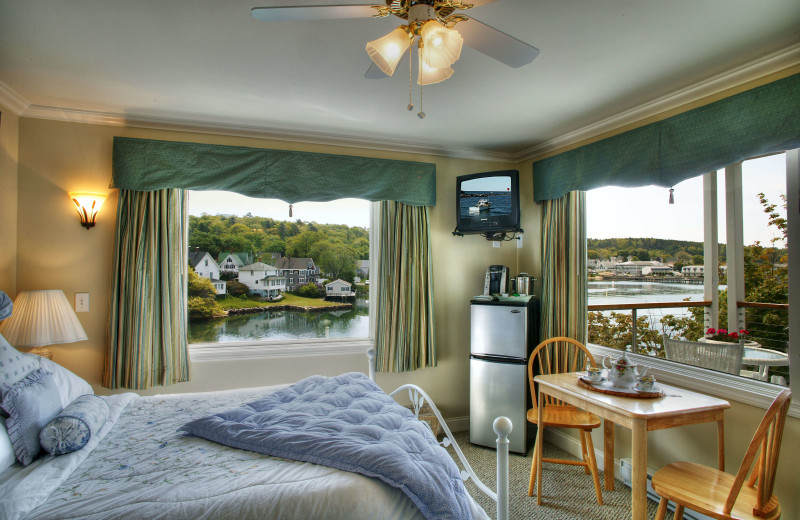 Guest room at Harborage Inn.