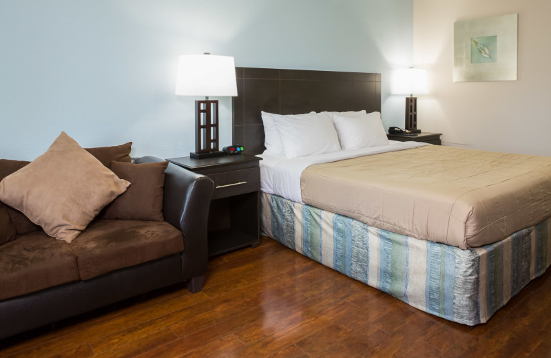 Guest room at Southern Oaks Inn.