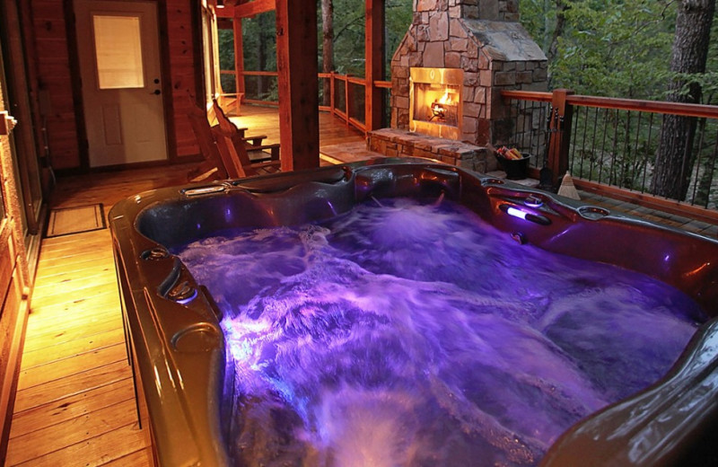 Cabin hot tub at Broken Bow Lake Cabins.