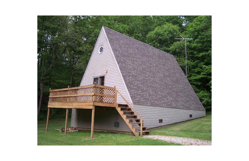 Cabin exterior at Hocking Hills Cozy Cabins.
