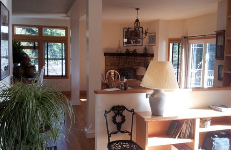 Living room at Redwood Coast Vacation Rentals.