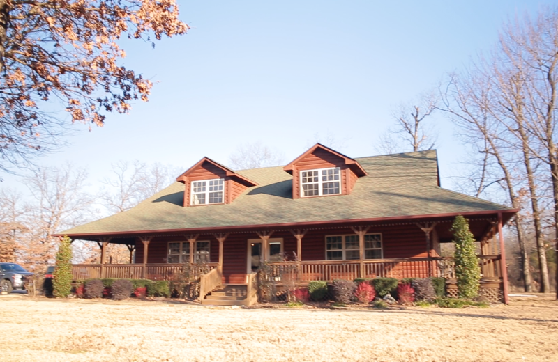 Exterior view of Long Lake Resort.