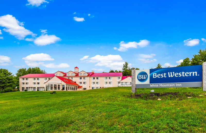 Exterior view of Best Western White Mountain Inn.