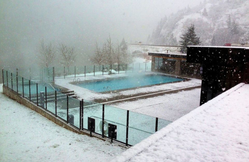 Pool View at  Hood River Inn 