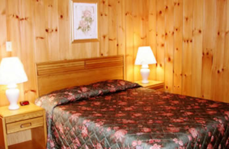 Guest Room at Woodlake Inn