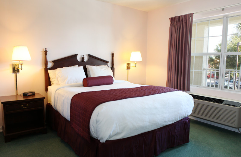Guest room at Cayo grande Suites Hotel.