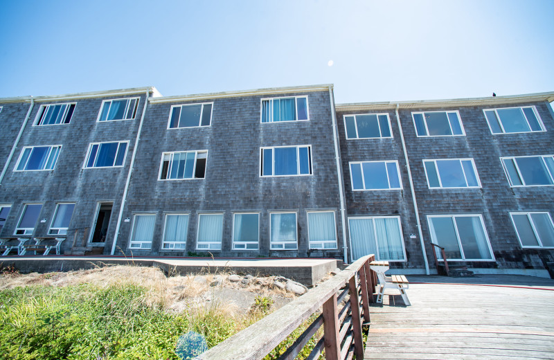 Exterior view of Seagull Beachfront INN.