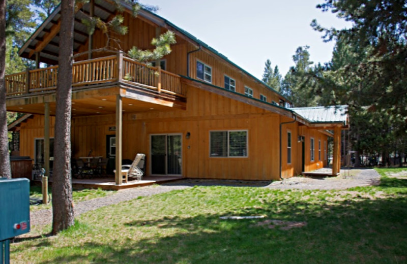 Exterior view of DiamondStone Guest Lodge.