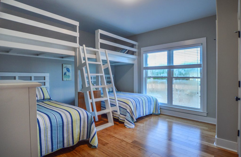 Rental bunk beds at Luna Beach Properties.