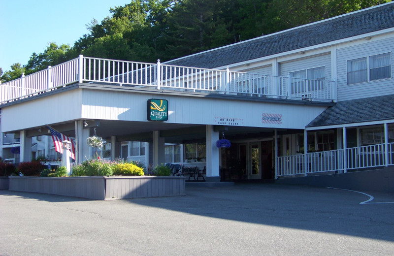 Exterior view of Bar Harbor Quality Inn.