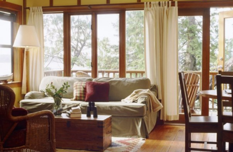 Cabin living room at Middle Beach Lodge.