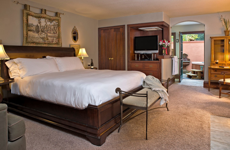 Guest room with jacuzzi at Applewood Inn, Restaurant and Spa.