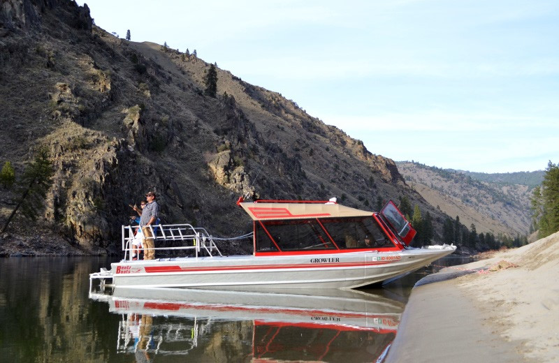 Jet boat Salmon River Tours.