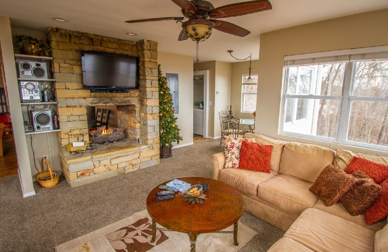 Rental living room at Cobbly Nob Rentals.