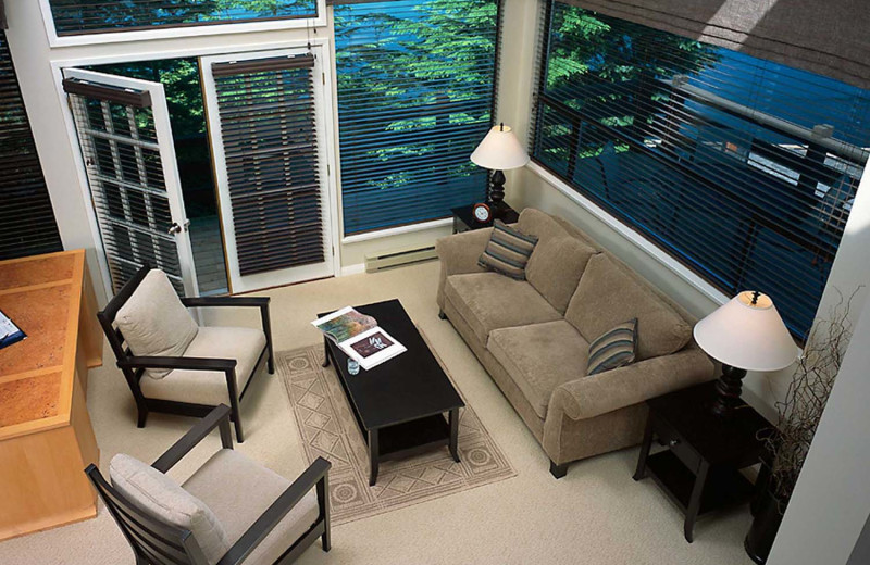 Guest living room at Sonora Resort and Conference Centre, Canada.