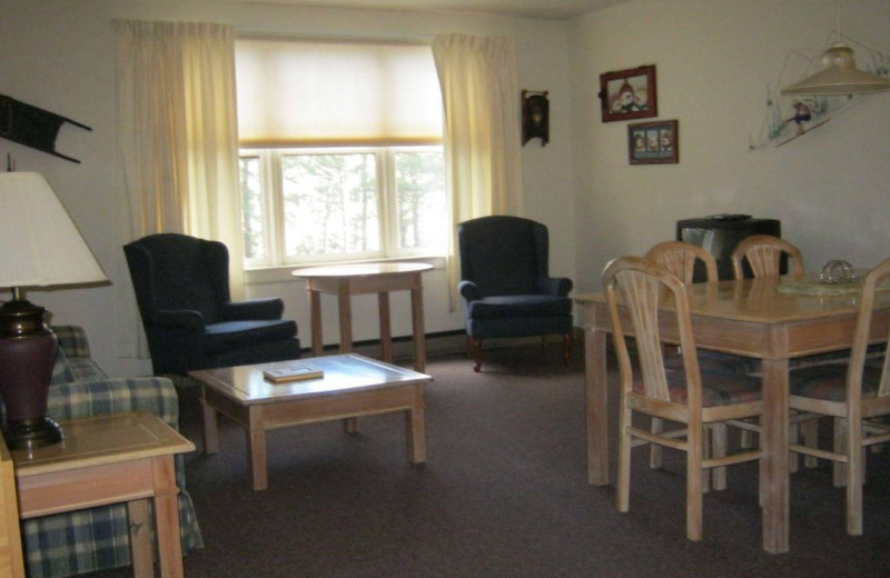 Guest room at The Golden Eagle Lodge.