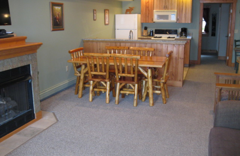 Guest kitchen at Glen Craft Marina and Resort.