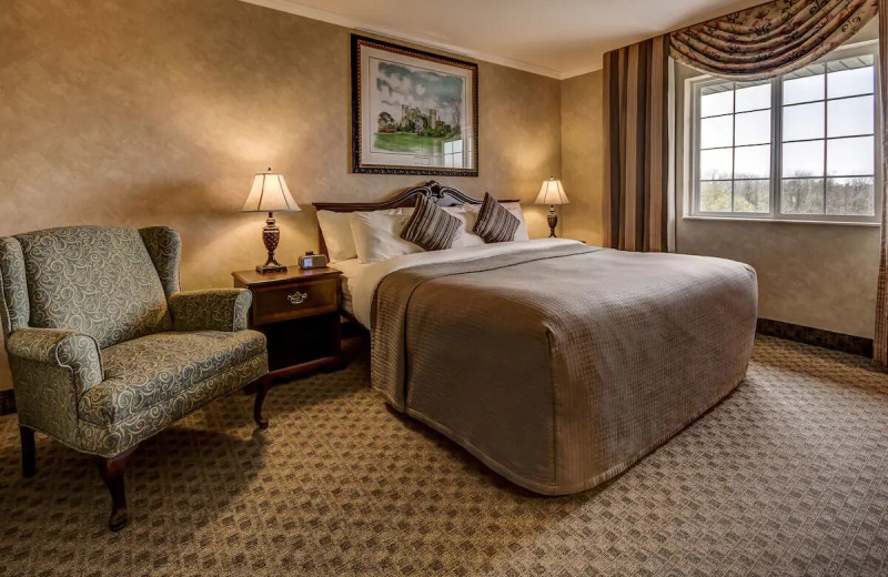 Guest room at The Irish Cottage Inn & Suites.