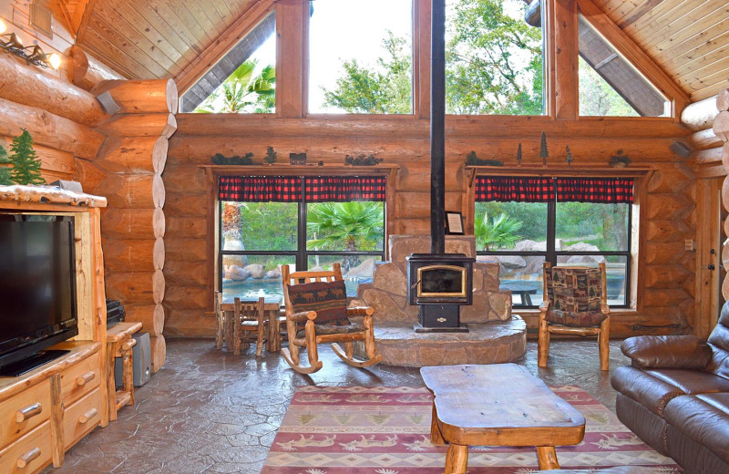 Rental living room at Log Country Cove.