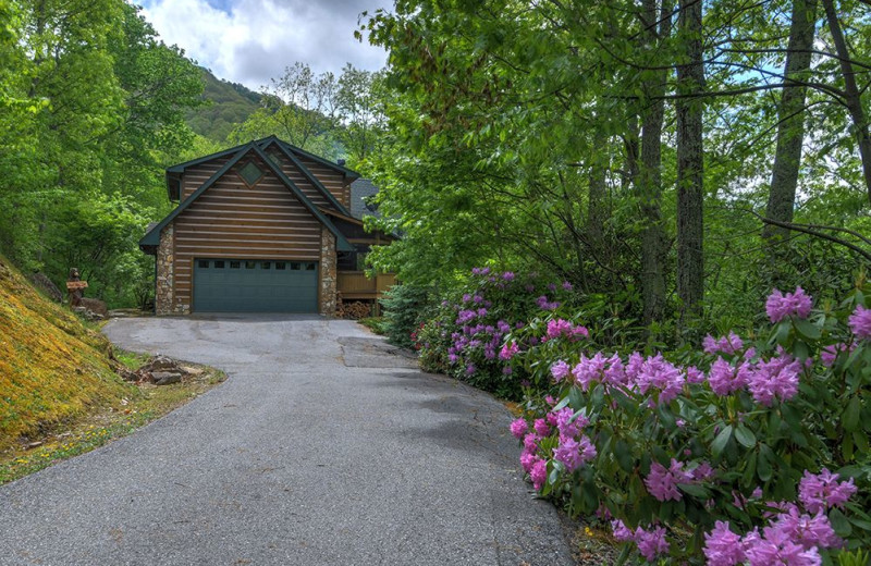 Rental exterior at Smoky Mountain Retreat Realty.