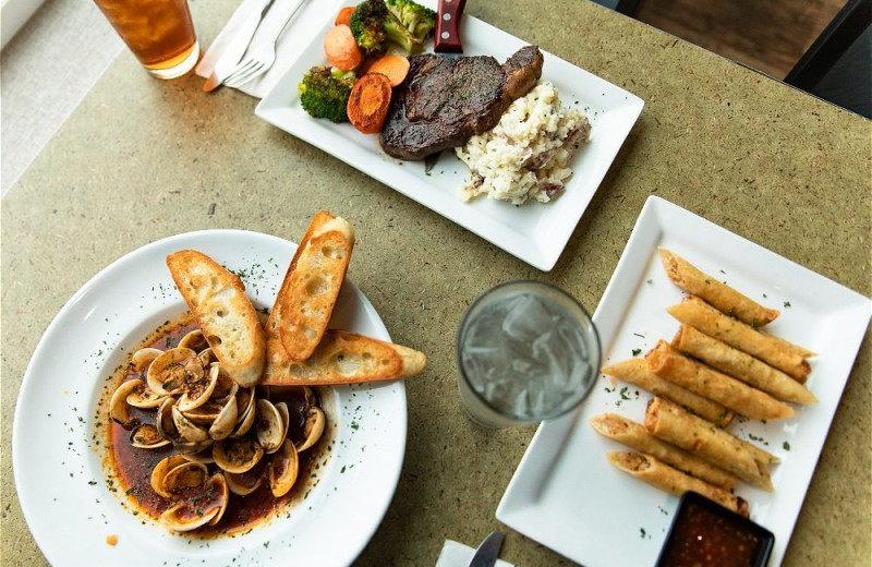 Dining at Oxford Suites Silverdale.
