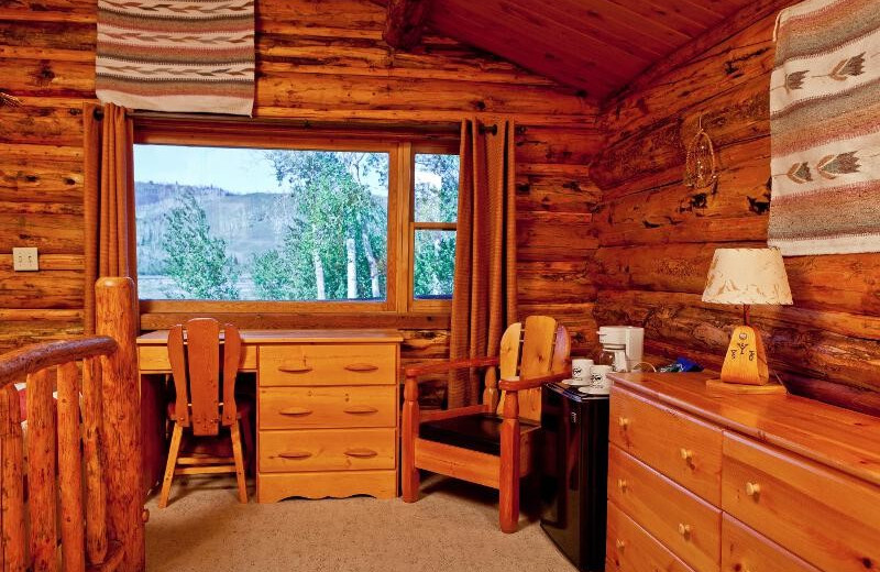 Cabin bedroom at Goosewing Ranch.