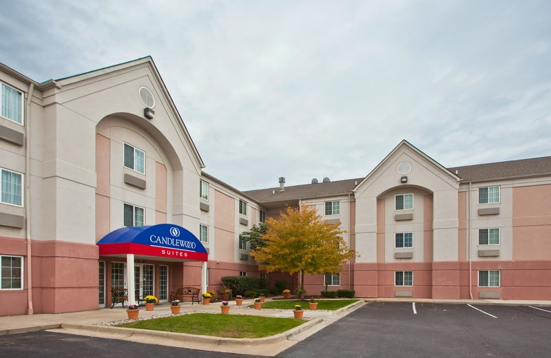 Exterior view of Candlewood Suites DETROIT-WARREN.