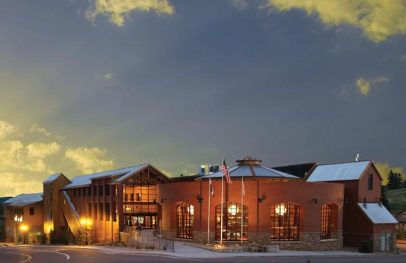 Exterior view of Gold King Mountain Inn