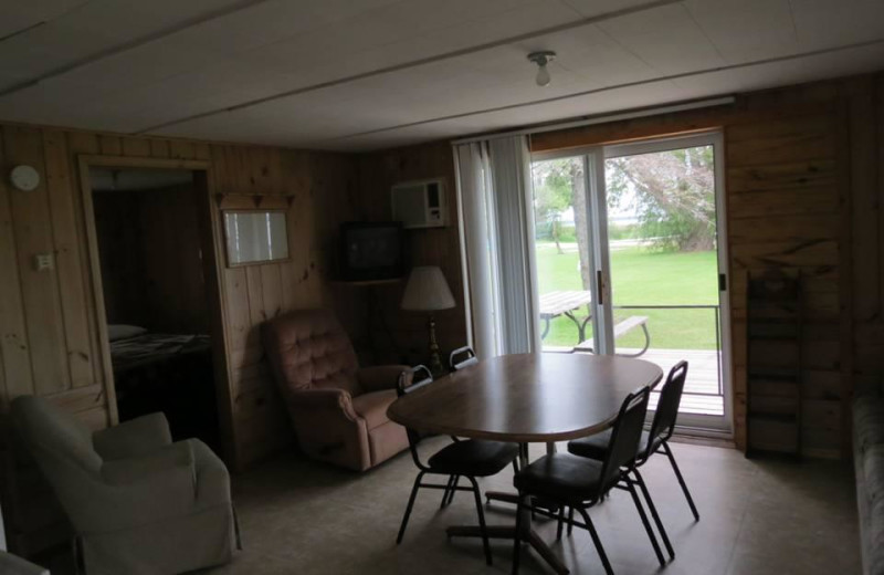 Cabin living room at Wil-O-Wood Resort.