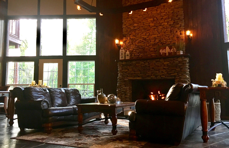 Treehouse living room at White Oak Lodge & Resort.