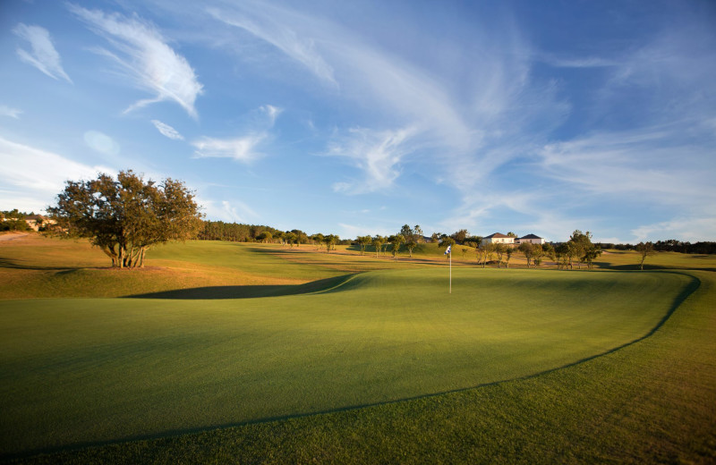 Golf course near Orlando Sunshine Villas.