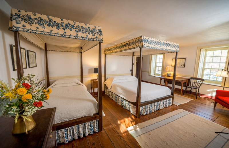 Guest room at The White Swan Tavern.