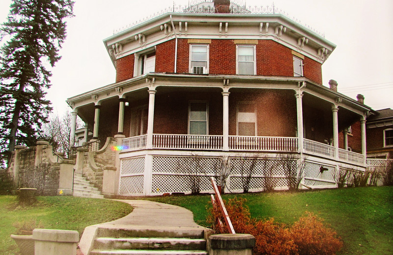 Exterior view of Octagon House.