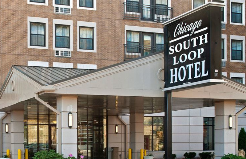 Exterior View of Chicago South Loop Hotel
