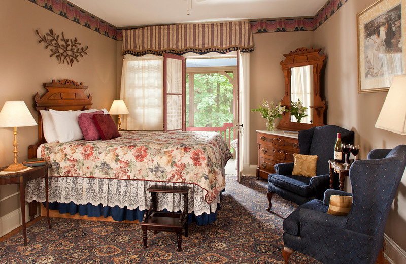 Summer Breezes room at The Rookwood Inn.