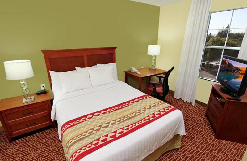 Guest room at TownePlace Suites Sunnyvale Mountain View.