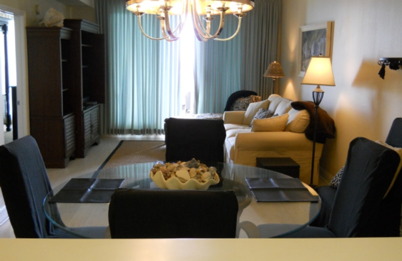 Rental living room at Amelia Island Rentals, Inc.