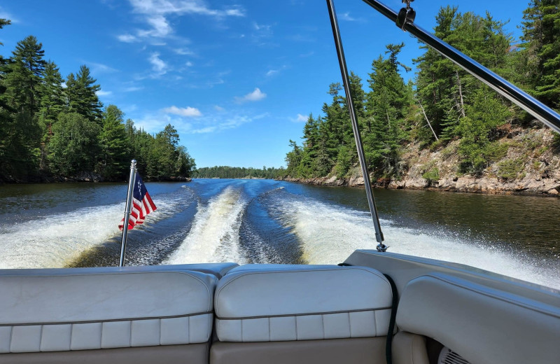 Boating at Pine Tree Cove Resort.