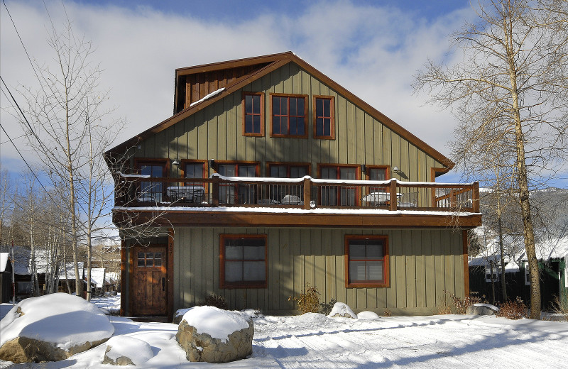 Rental exterior at Alpine Getaways.