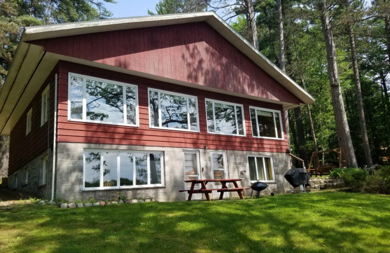 Rental exterior at Lakeland Rental Management.
