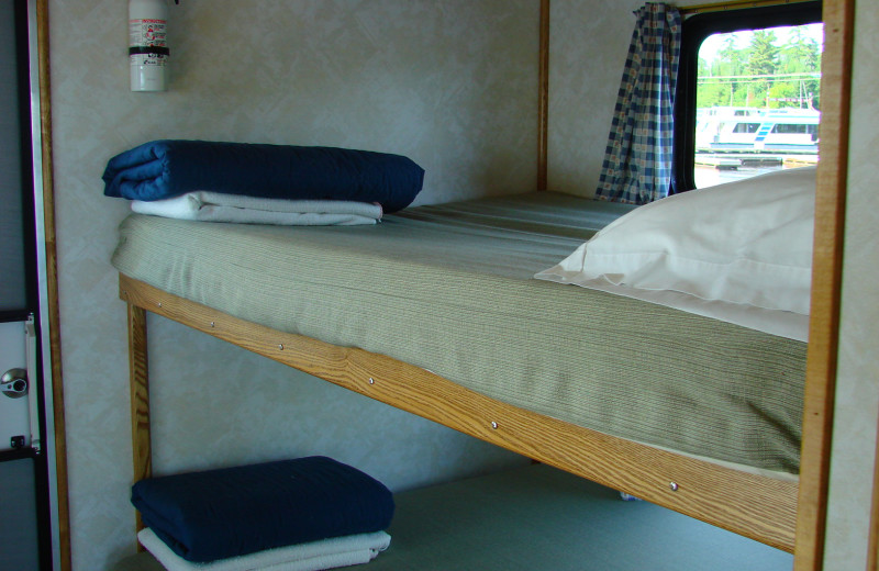 Houseboat beds at Voyagaire Lodge and Houseboats.
