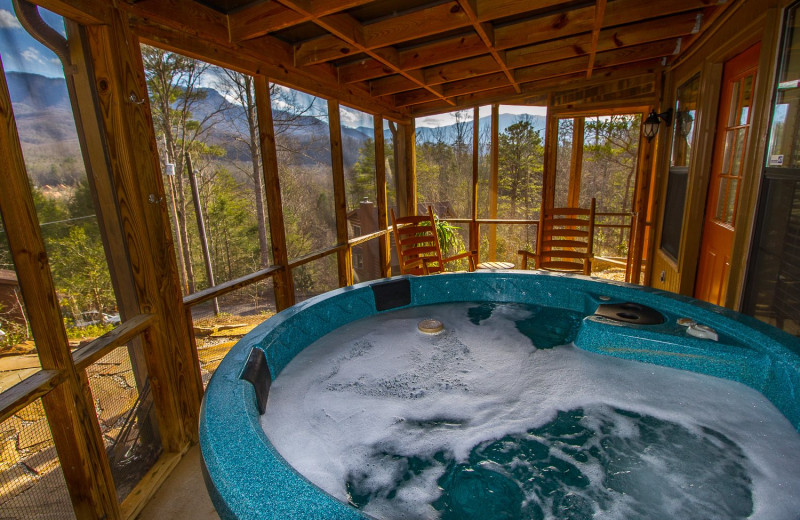 Rental hot tub at Cobbly Nob Rentals.