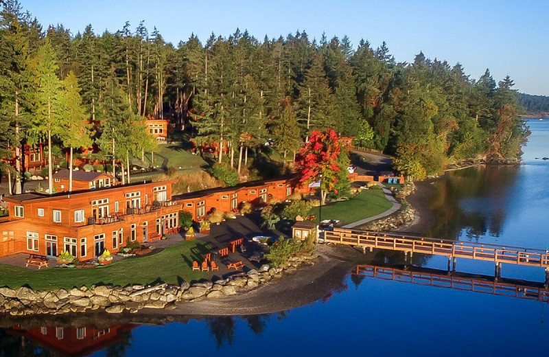 Exterior view of Snug Harbor Marina Resort.