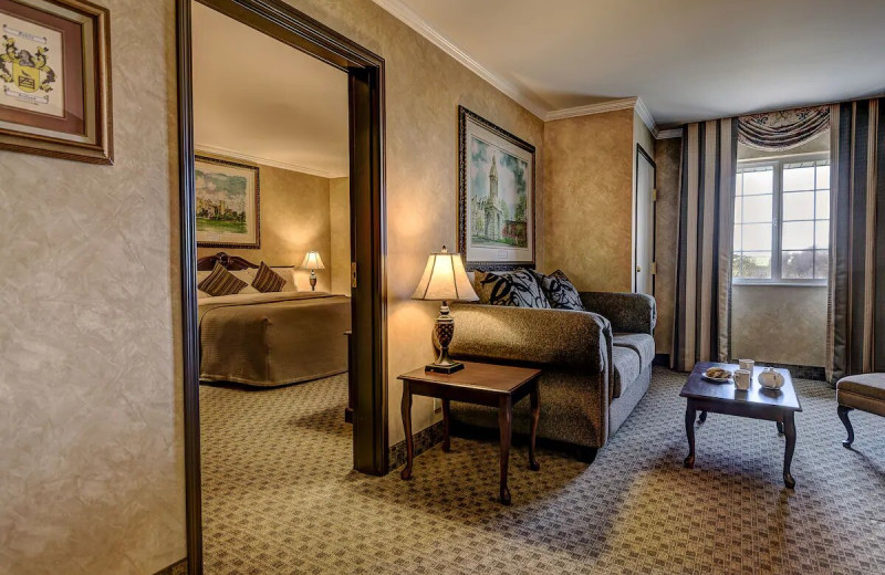 Guest room at The Irish Cottage Inn & Suites.
