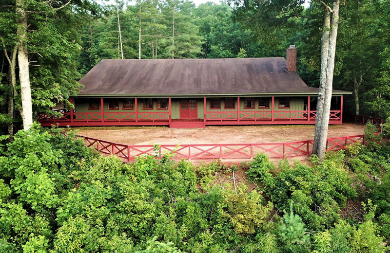 Lodge exterior at Yogi Bear's Camp Golden Valley.