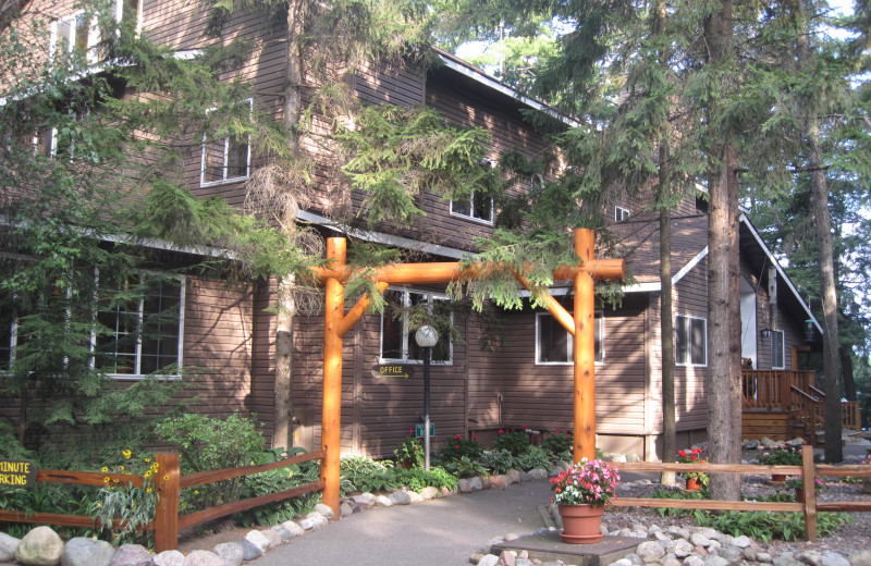 Lodge exterior view of White Birch Village Resort.