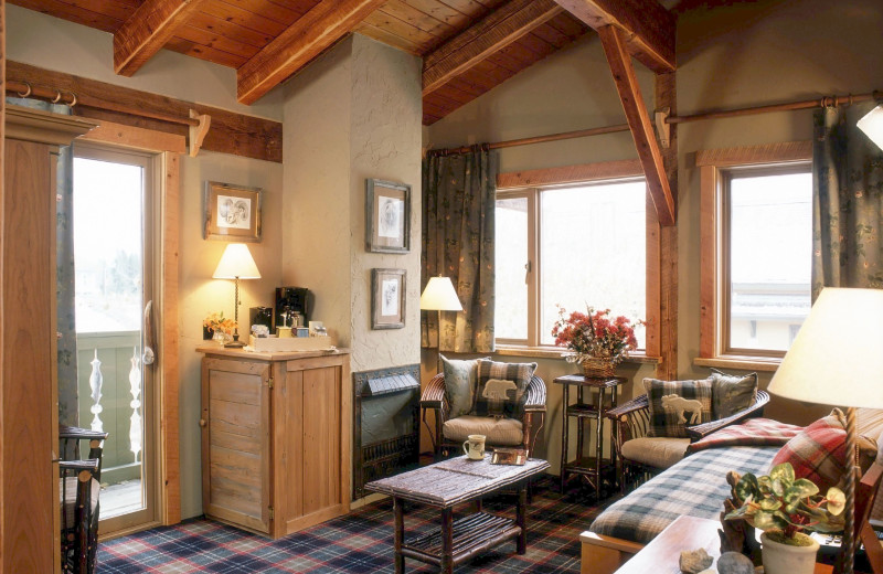 Guest Room at Paintbox Lodge