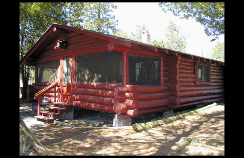 Exterior view of North Shore Bay Resort.