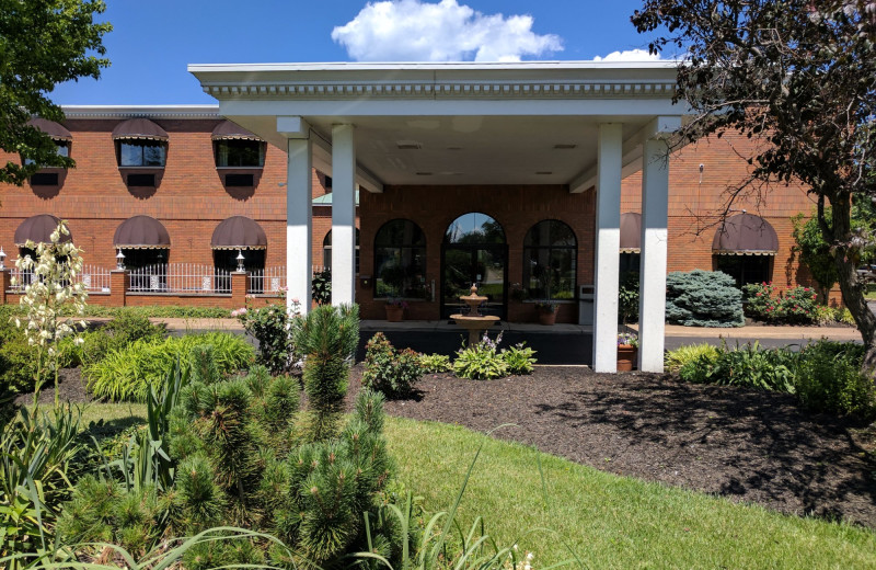 Exterior view of South Shore Inn.